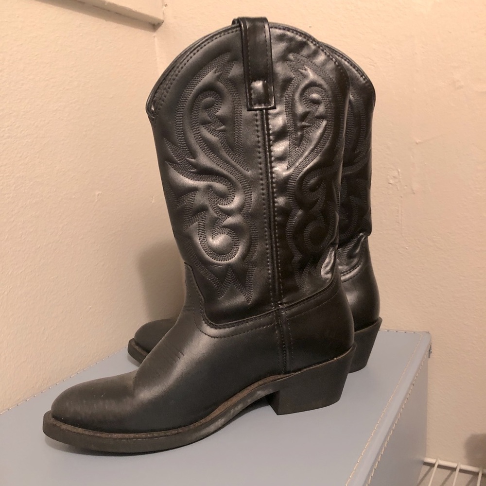 Cody James black boot men’s size 8.5.